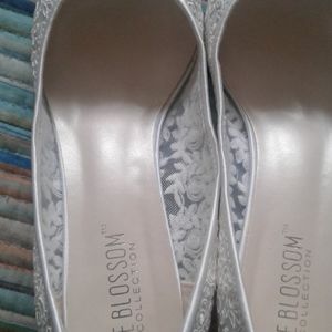 Shoe